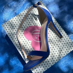 Blue women’s heels size 6.5